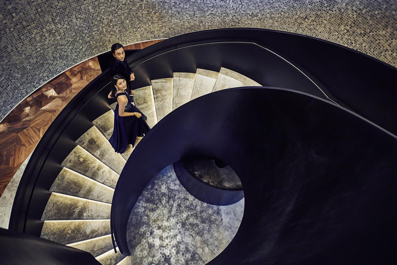 Silks Club Hotell Kaohsiung Eksteriør bilde Spiral staircase